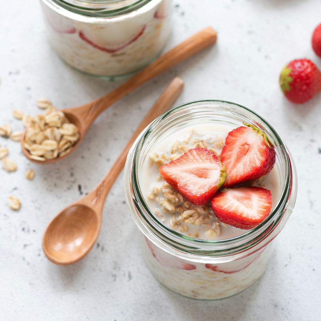 Strawberry Vanilla Overnight Oats - Niyama Wellness
